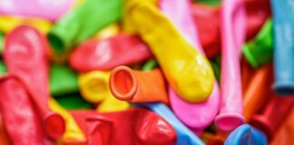 Jak wyciagnac czekolade z silikonowej formy?