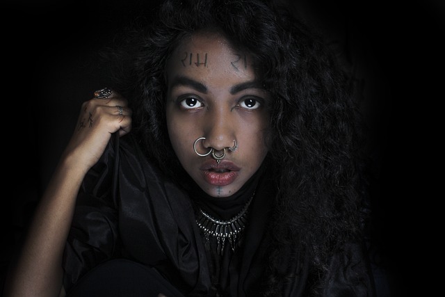 Czy mocować szafę do ściany? Czy mocować szafę do ściany?